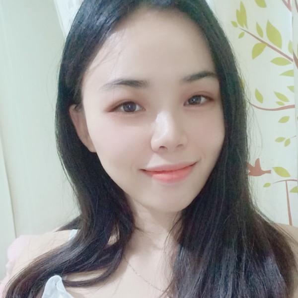 月月爱吃肉的照片