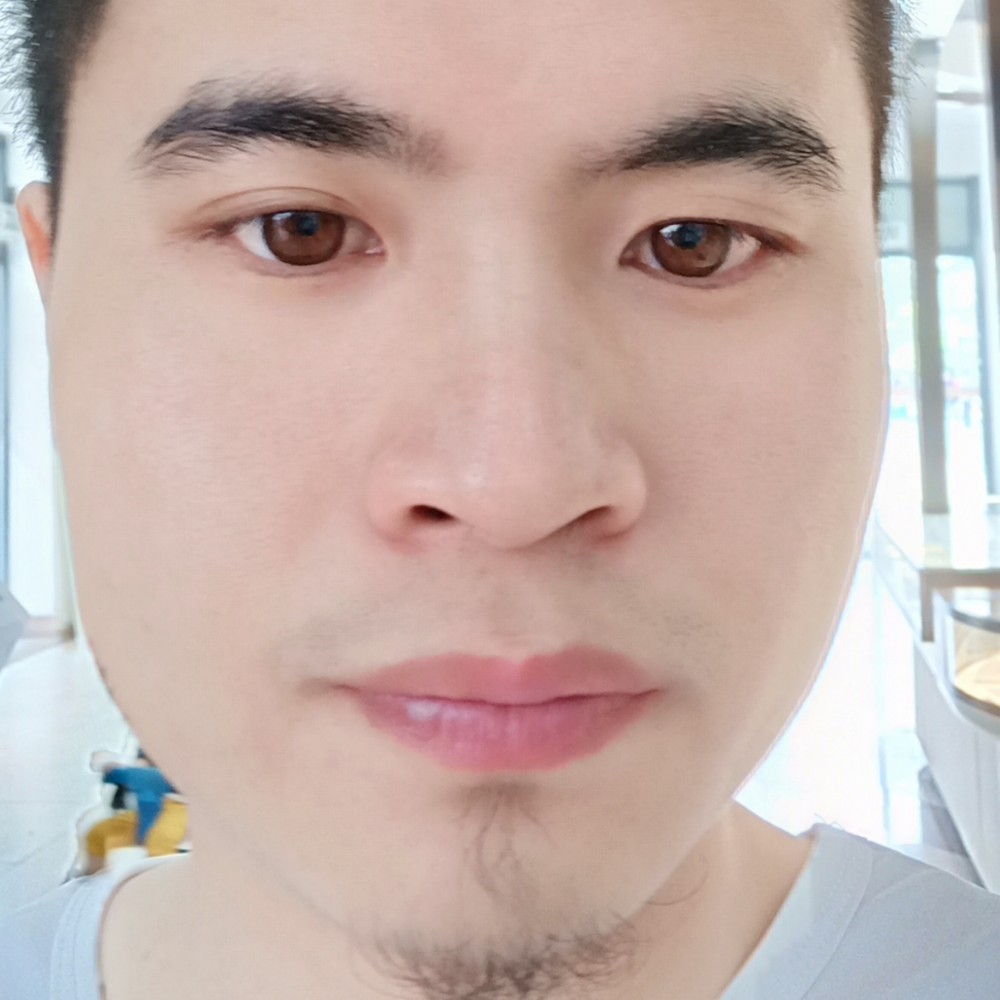 包容的魔镜的照片