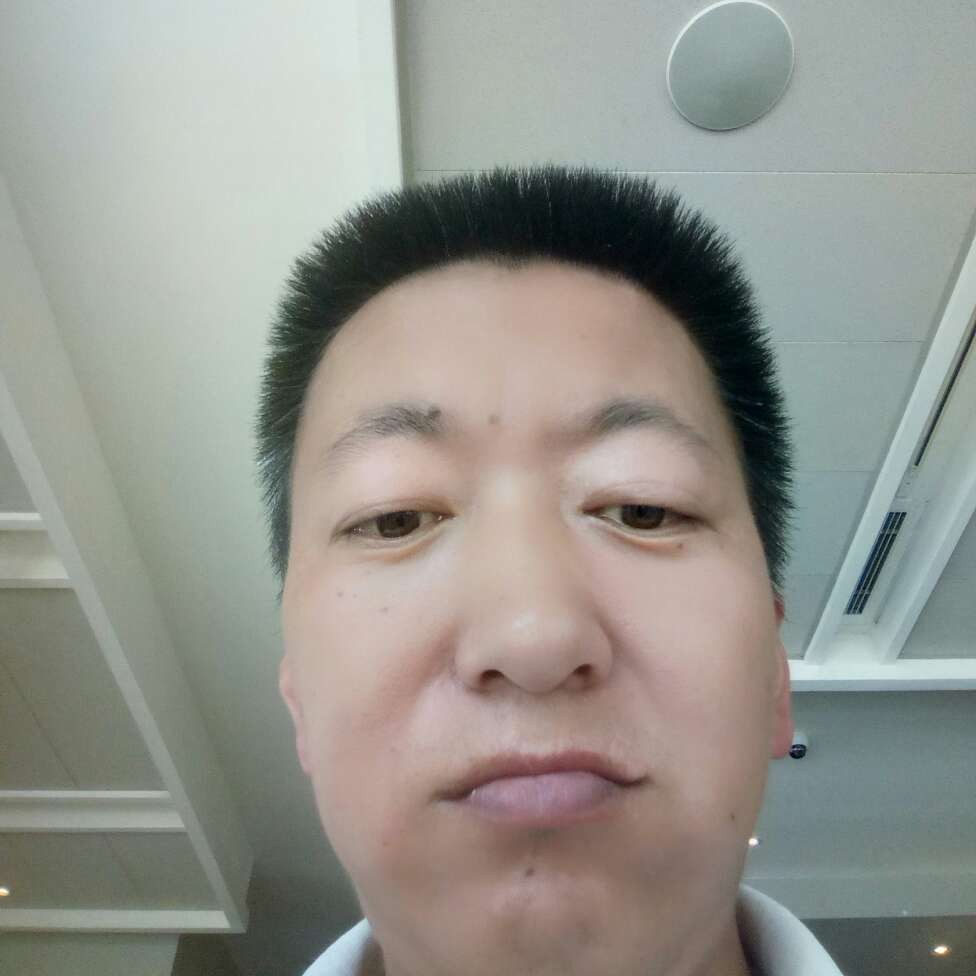 爱情不容易啊的照片