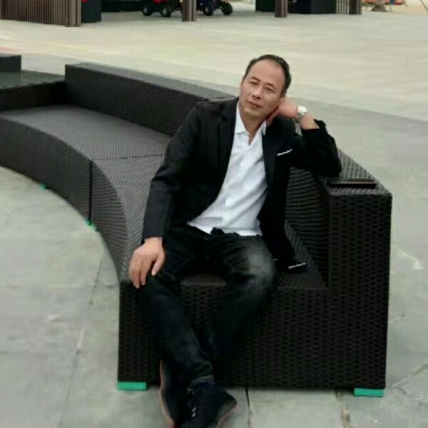 矮小还保温杯的照片