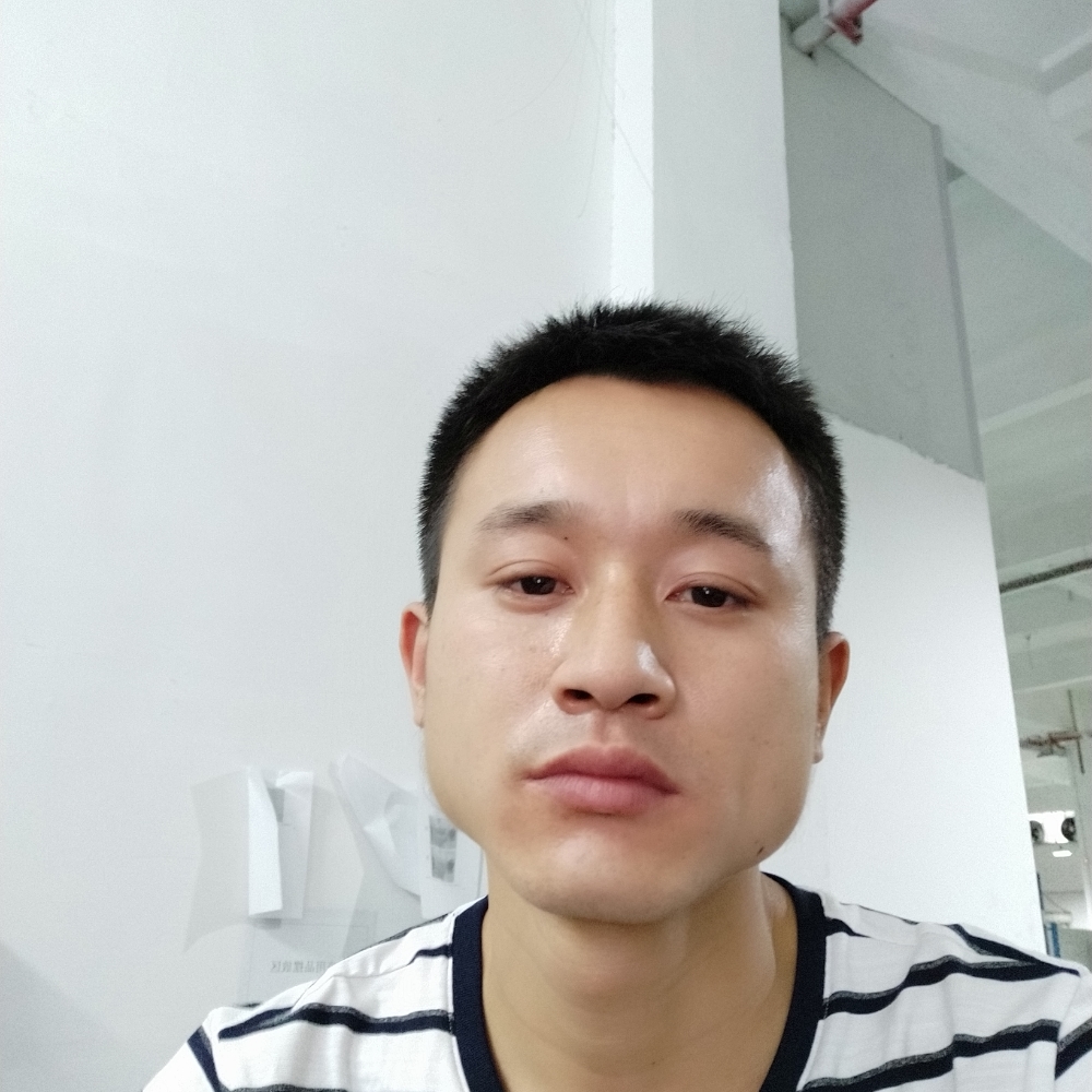 晨曦深拥虚幻的照片