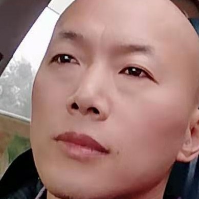 悔恨学伟的照片