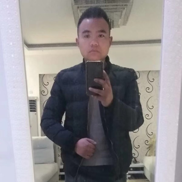 小蘑菇邂逅甜美的照片