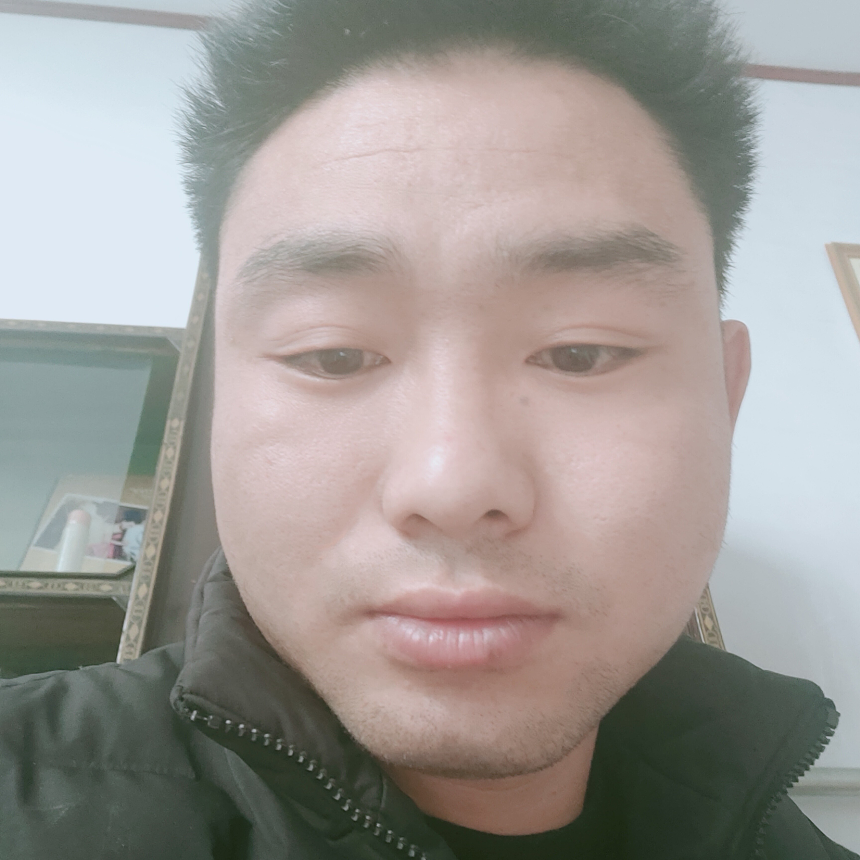 李军的照片