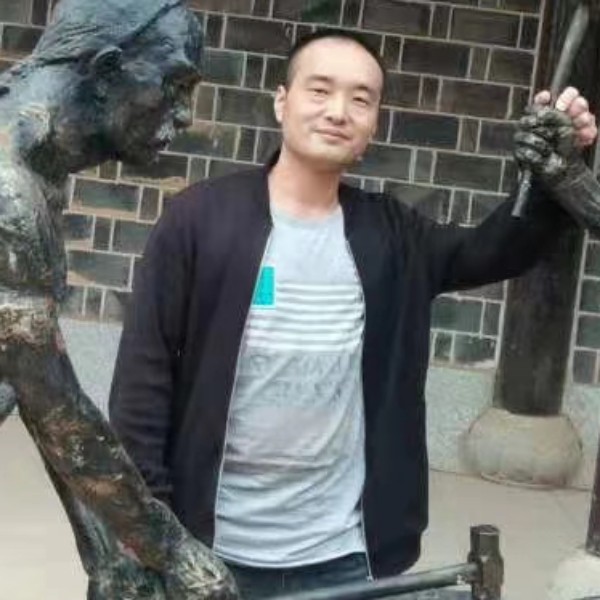 谁喜欢大叔的照片