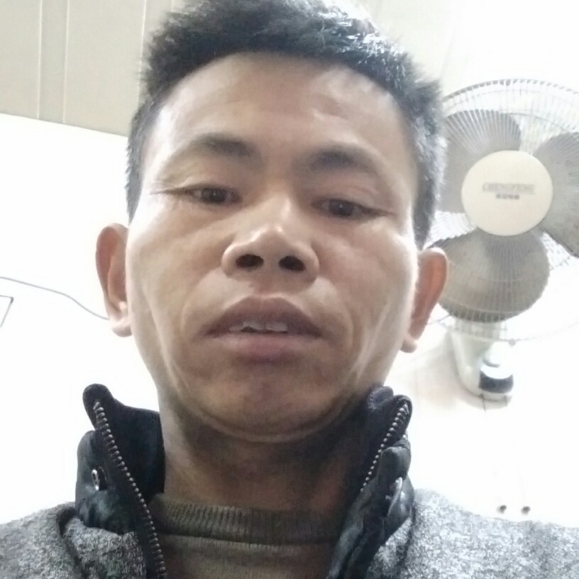 干净回首帽子的照片
