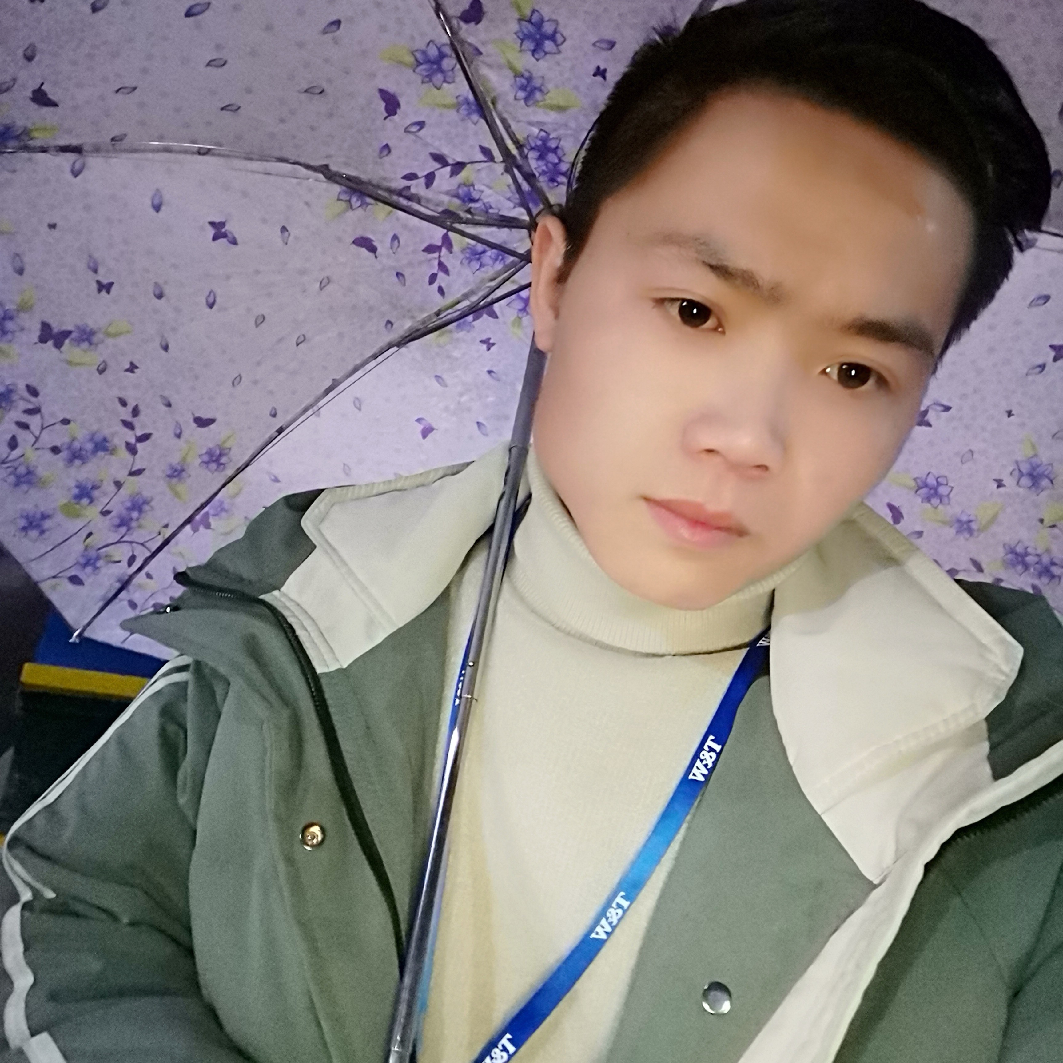 柏锐的照片