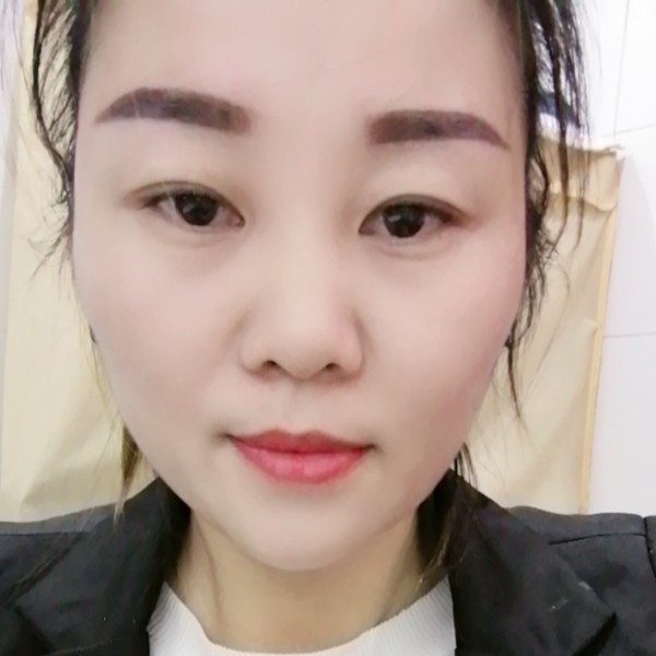 忧郁向书包的照片
