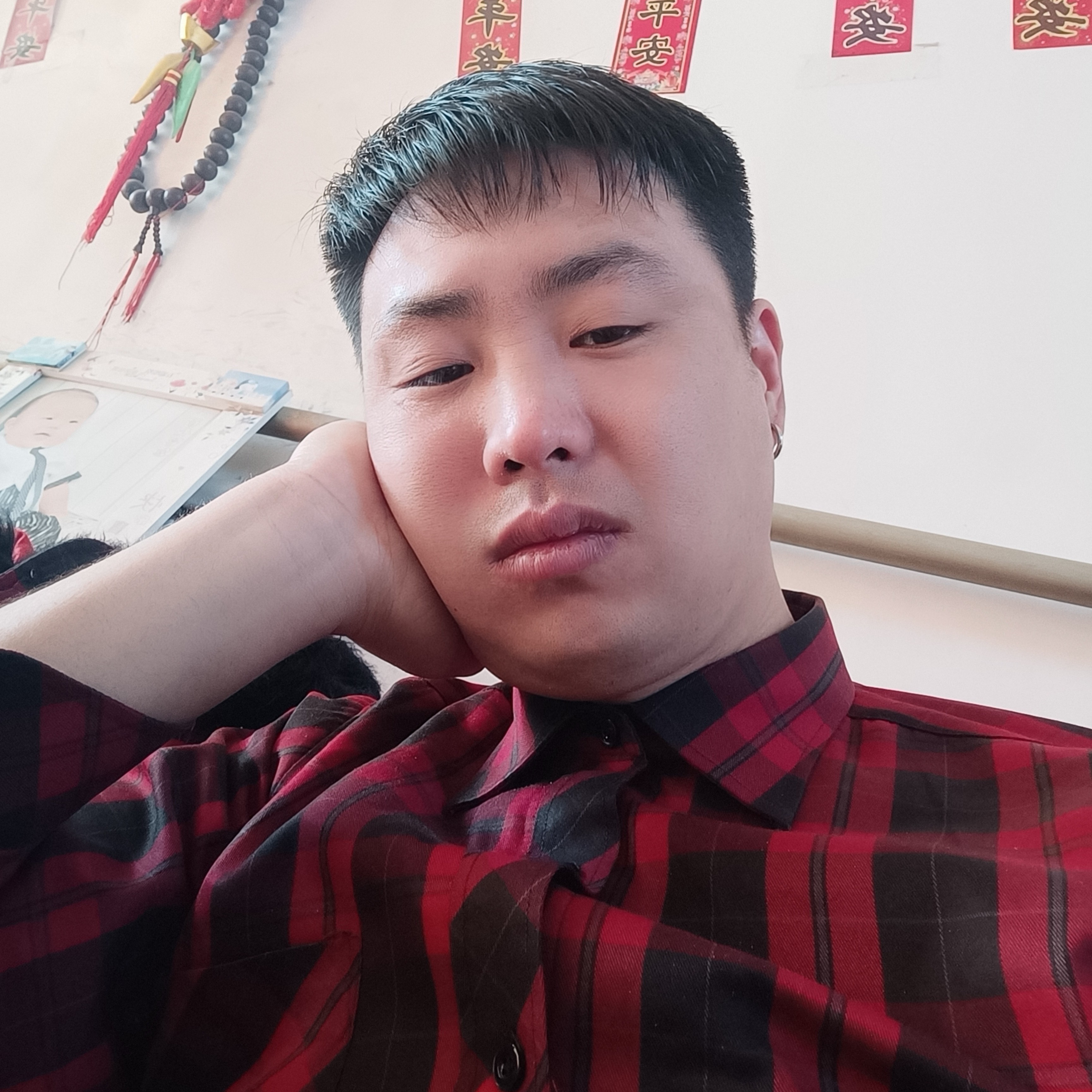 崖悔给零碎的照片