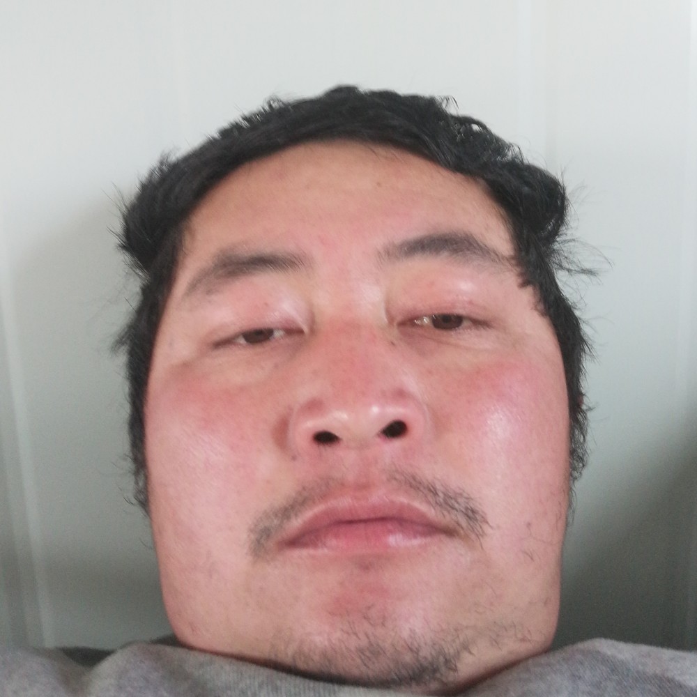 白云凝眸典雅的照片