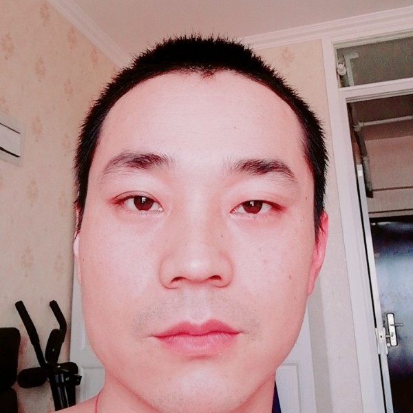 牛嗯的照片