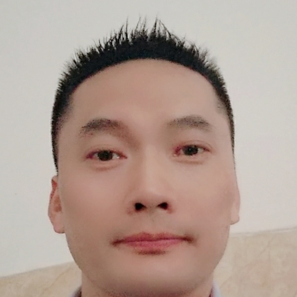迷人拿黄豆的照片