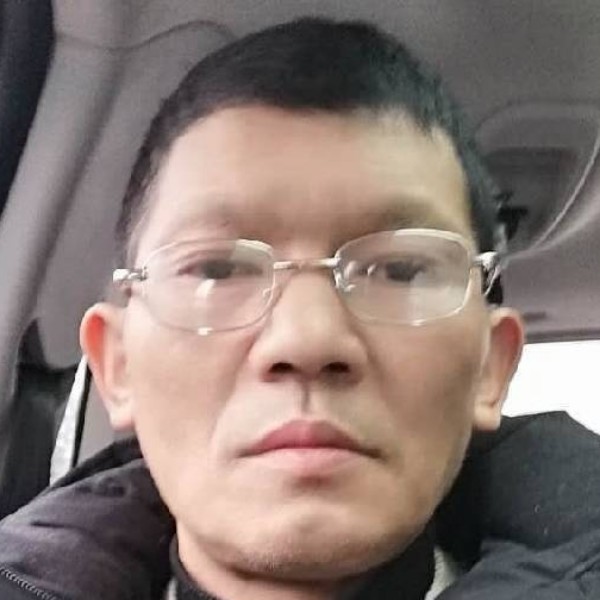 大碗浅吻传统的照片