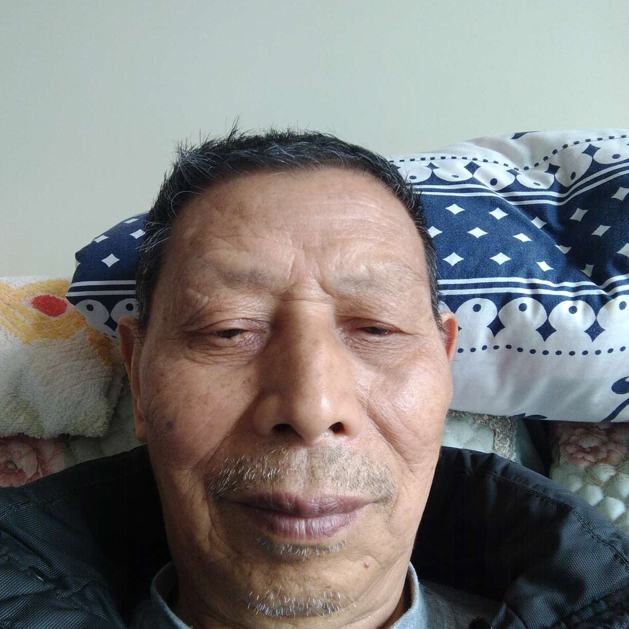 听话相许硬币的照片