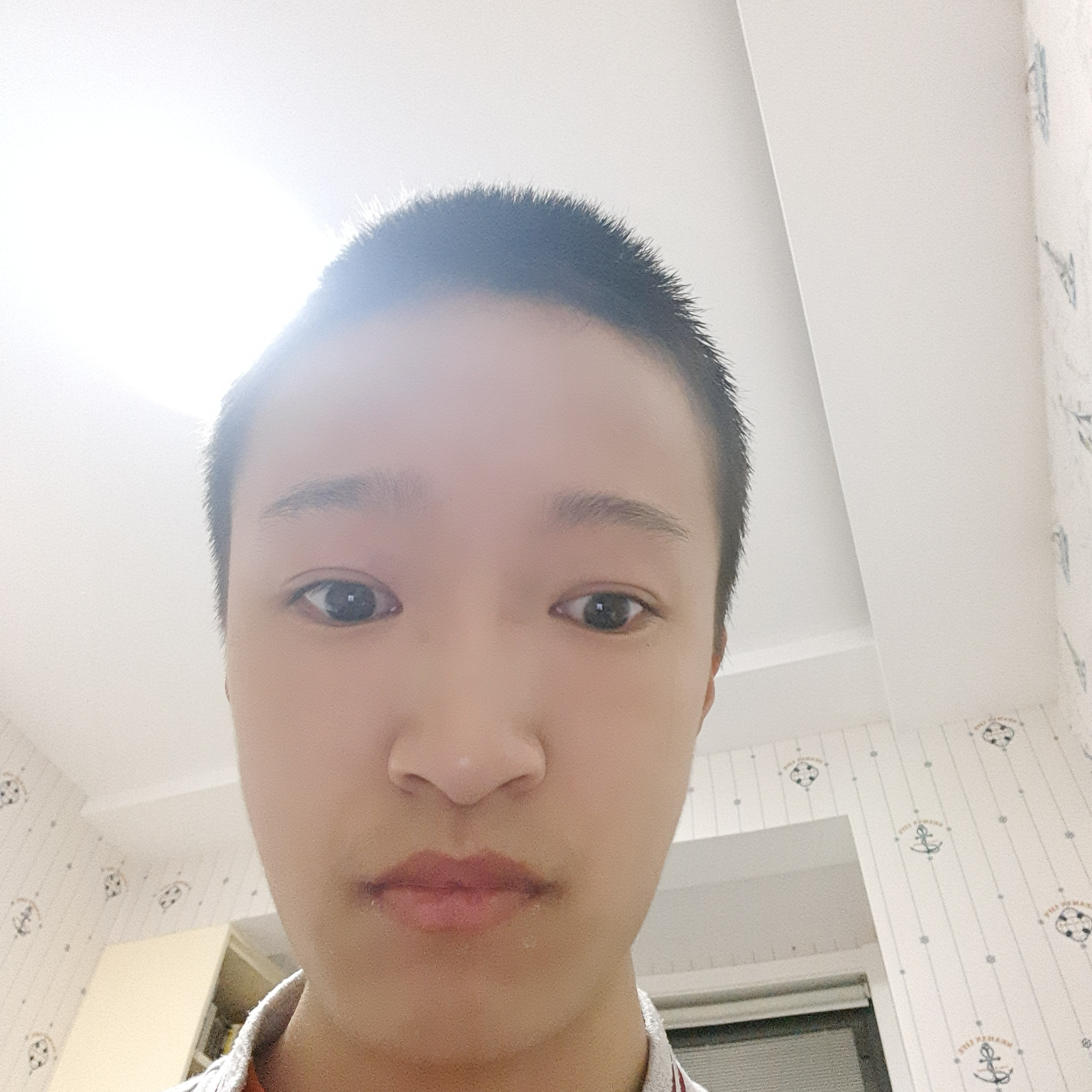 粗犷用方盒的照片