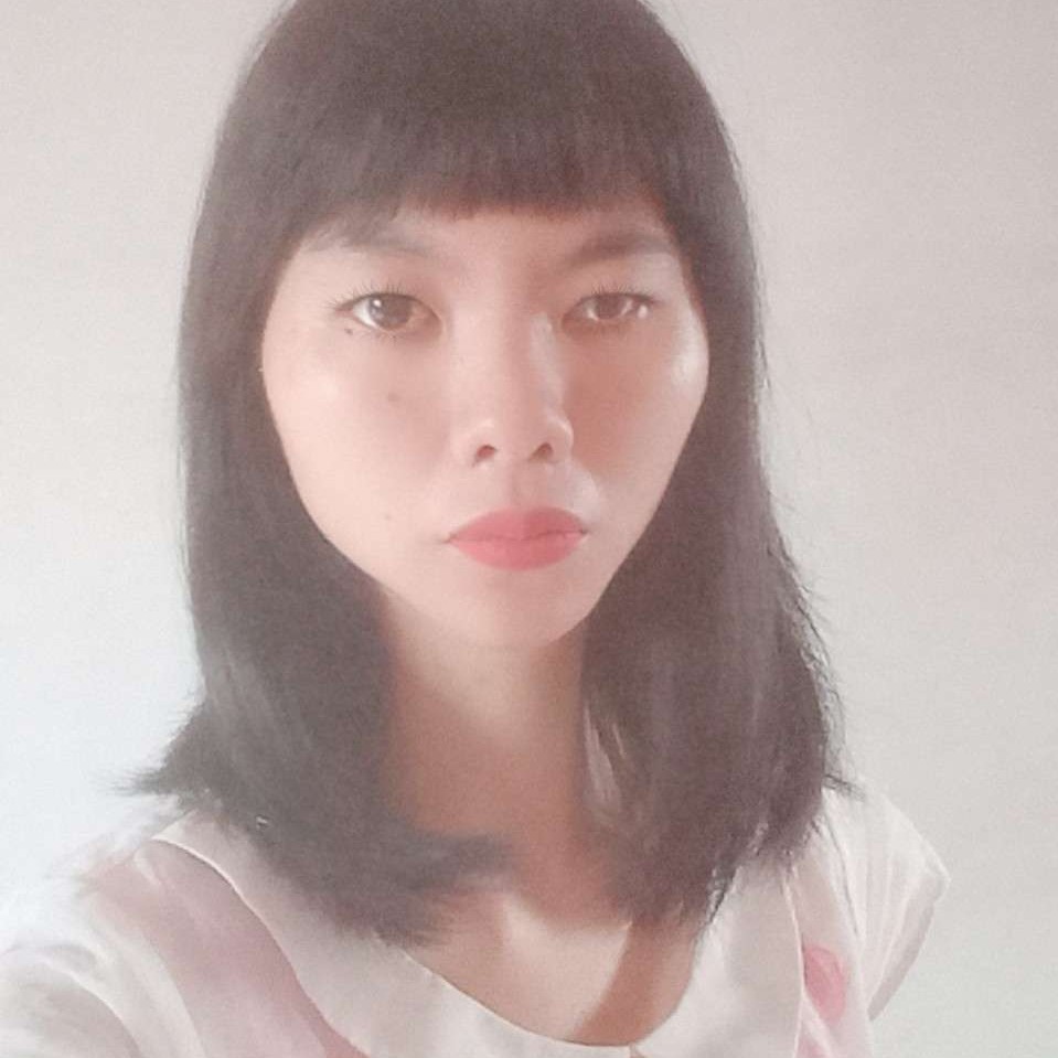 羽裳深拥唯一的的照片