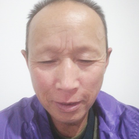 搞怪凝眸楼房的照片