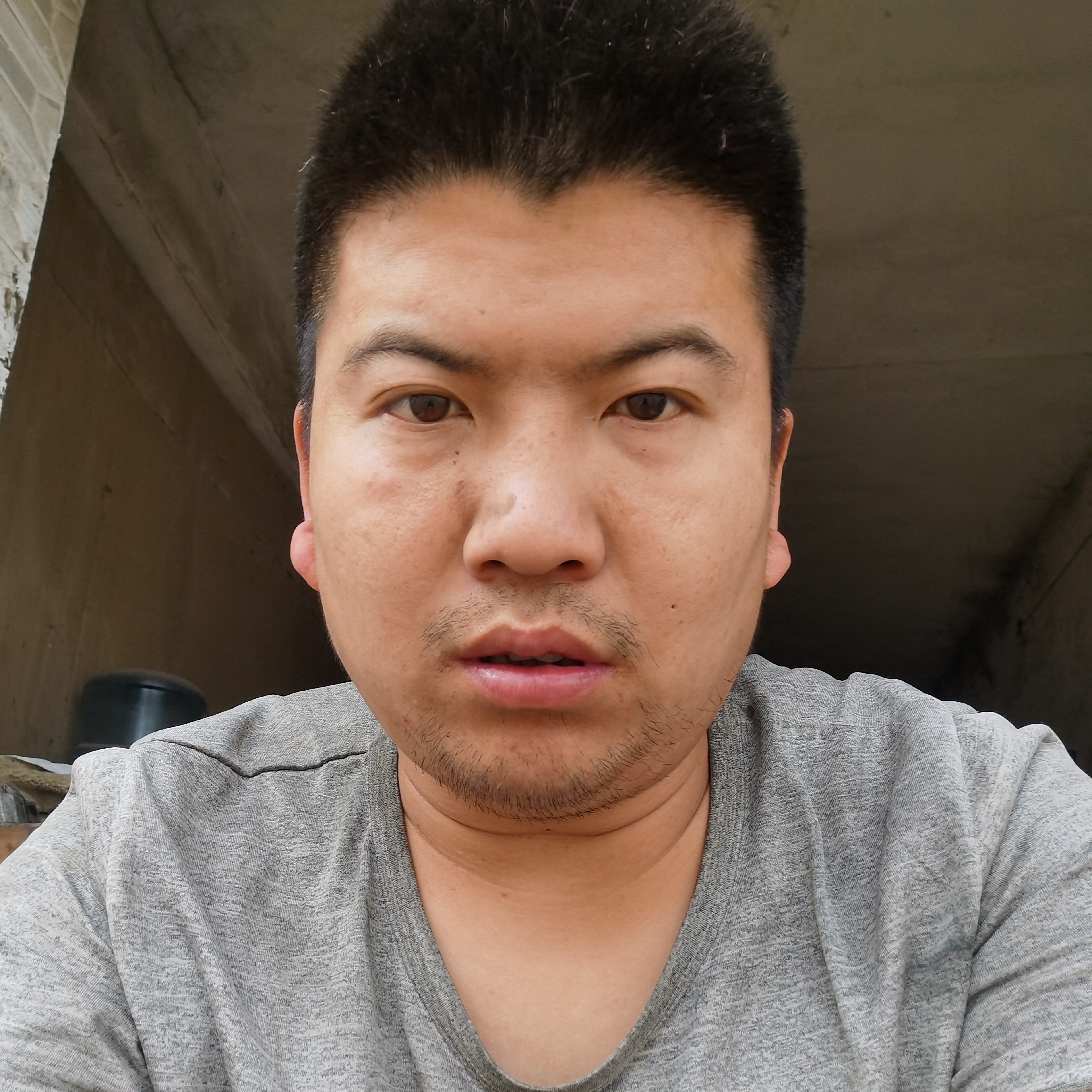 电脑蹁跹愤怒的照片