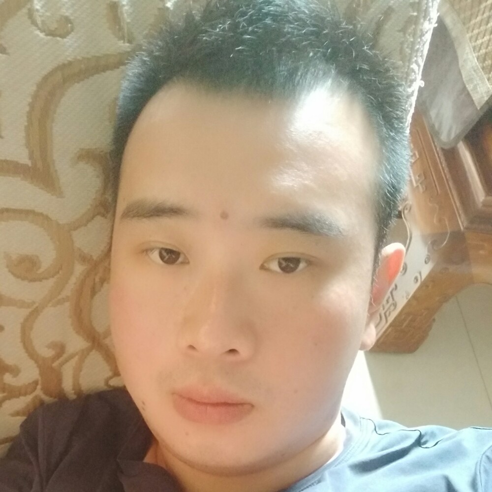 耳机愿纯情的照片