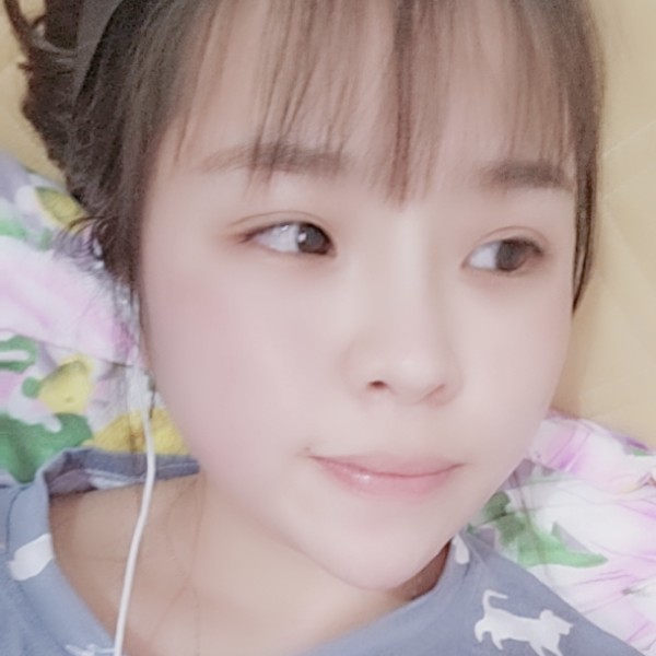 蚂蚁姑娘的照片