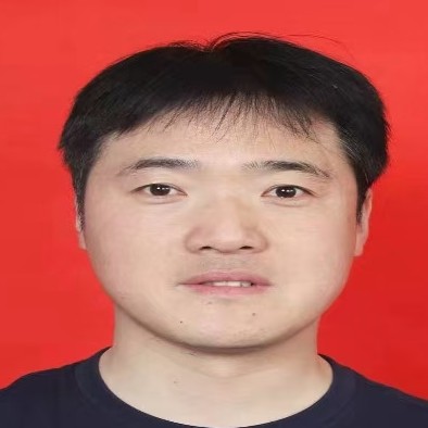 黑裤挽手沉静的照片