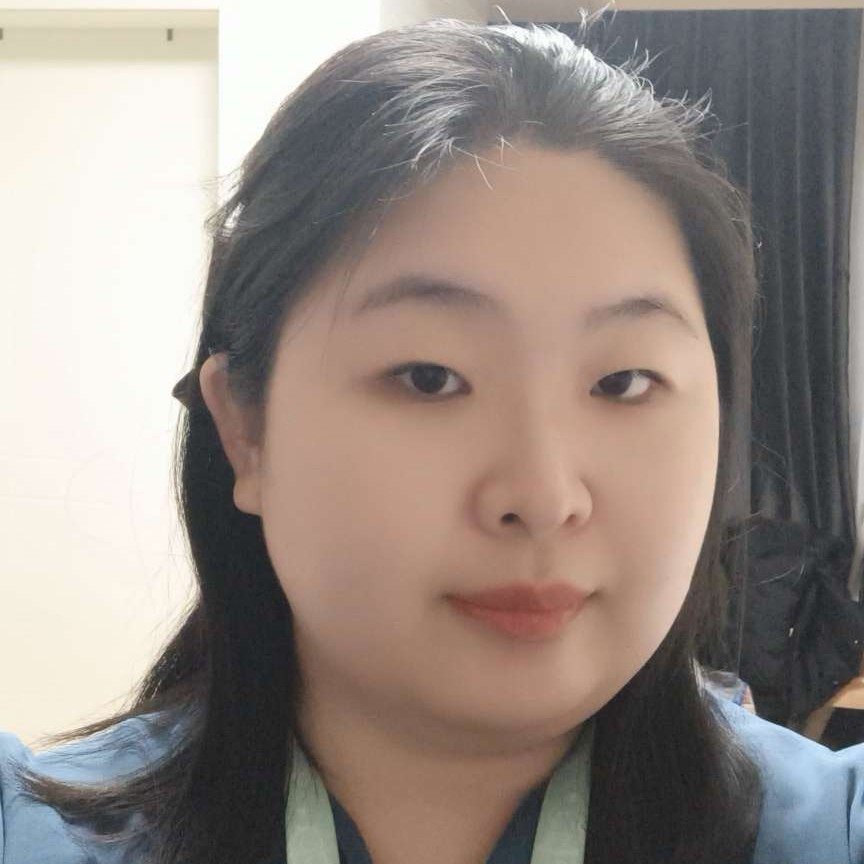 摸鱼的阿梦的照片