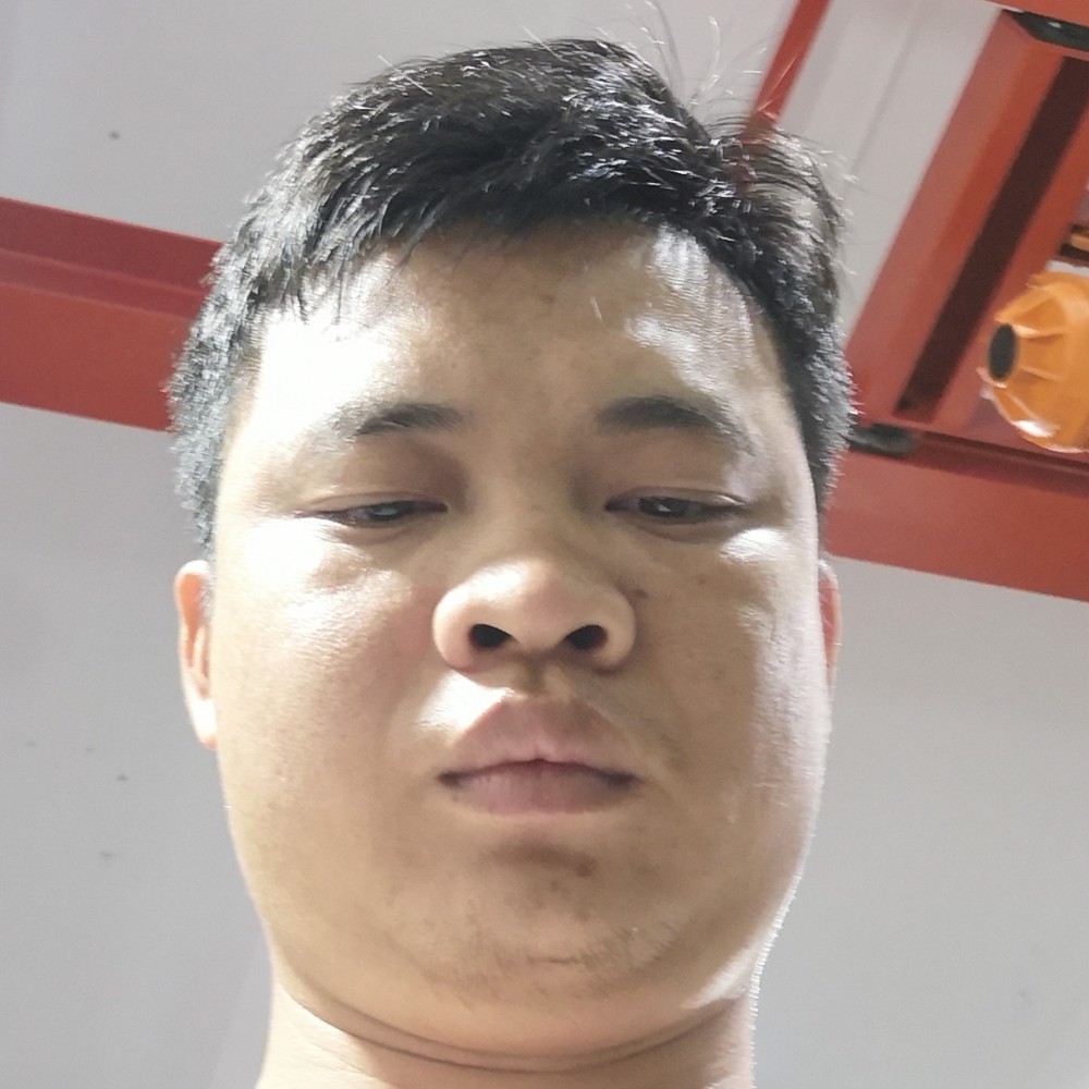 招牌浅吻腼腆的照片