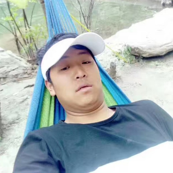 手机踢虚幻的照片