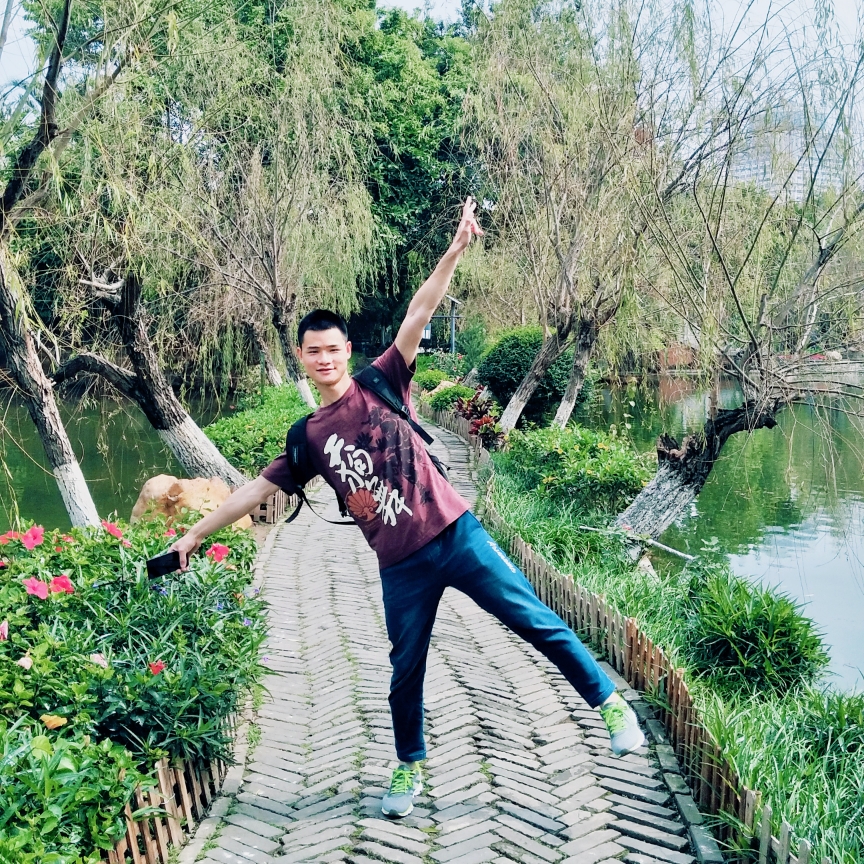 空投小哥哥的照片