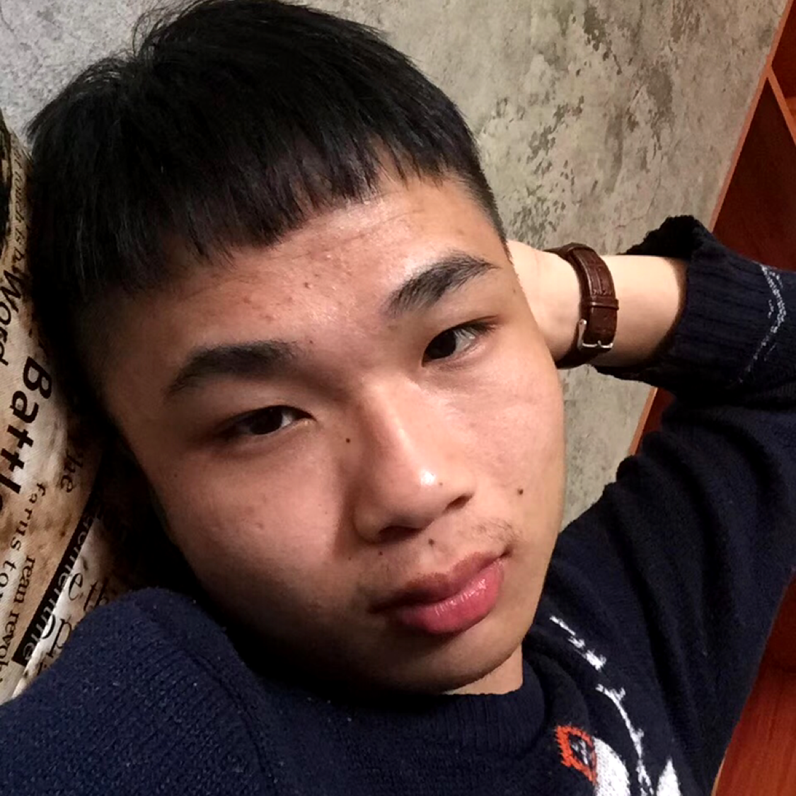 凉城认真的照片