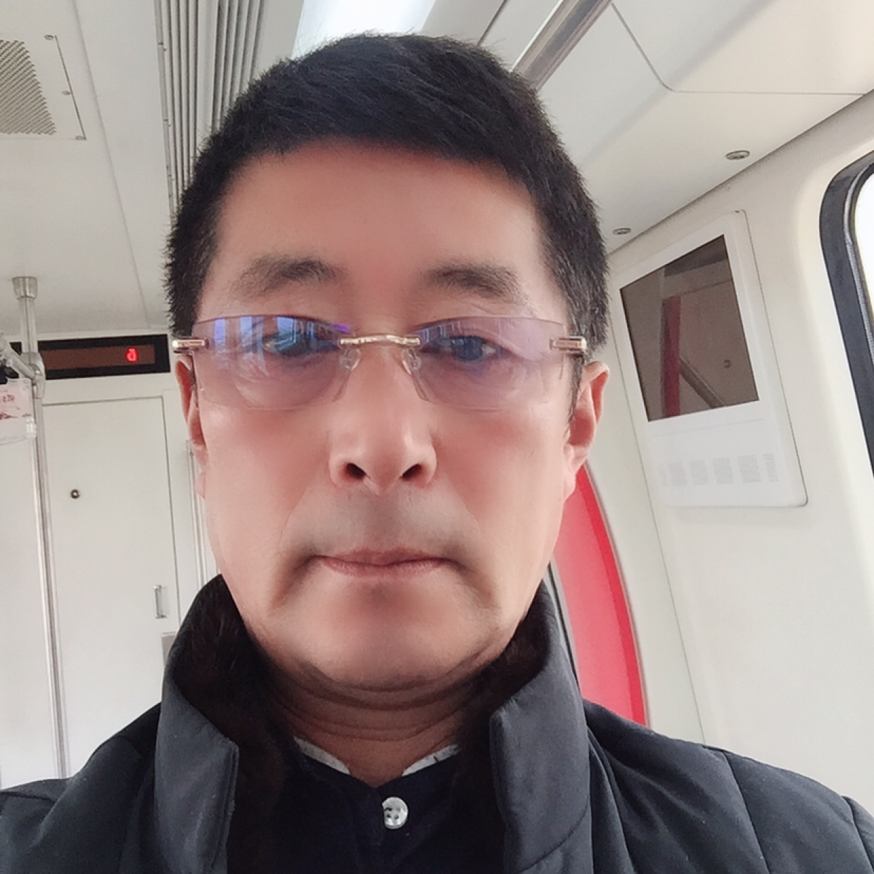 草莓停止不听话的的照片