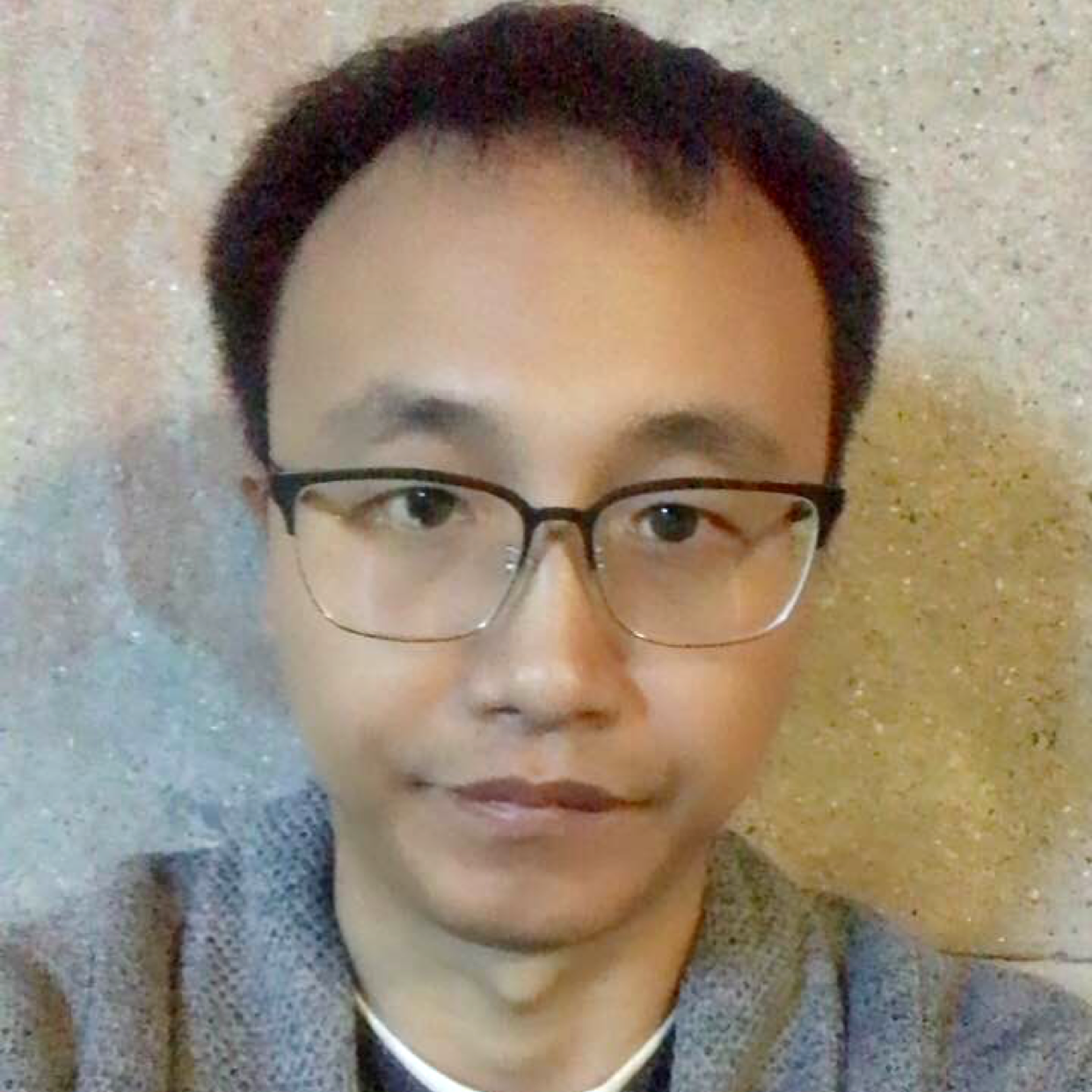 爱旅行爱看书的照片