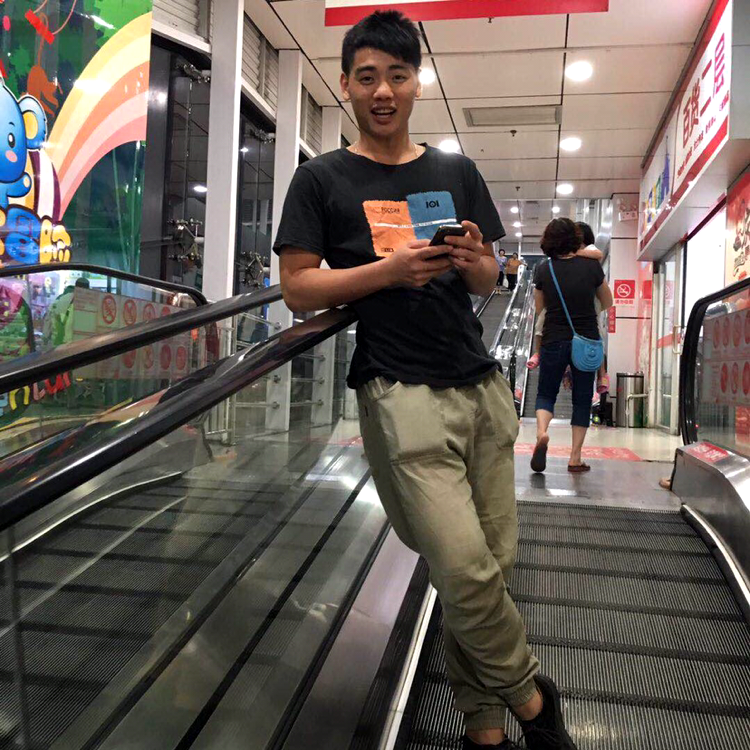 漠然回眸篮球的照片