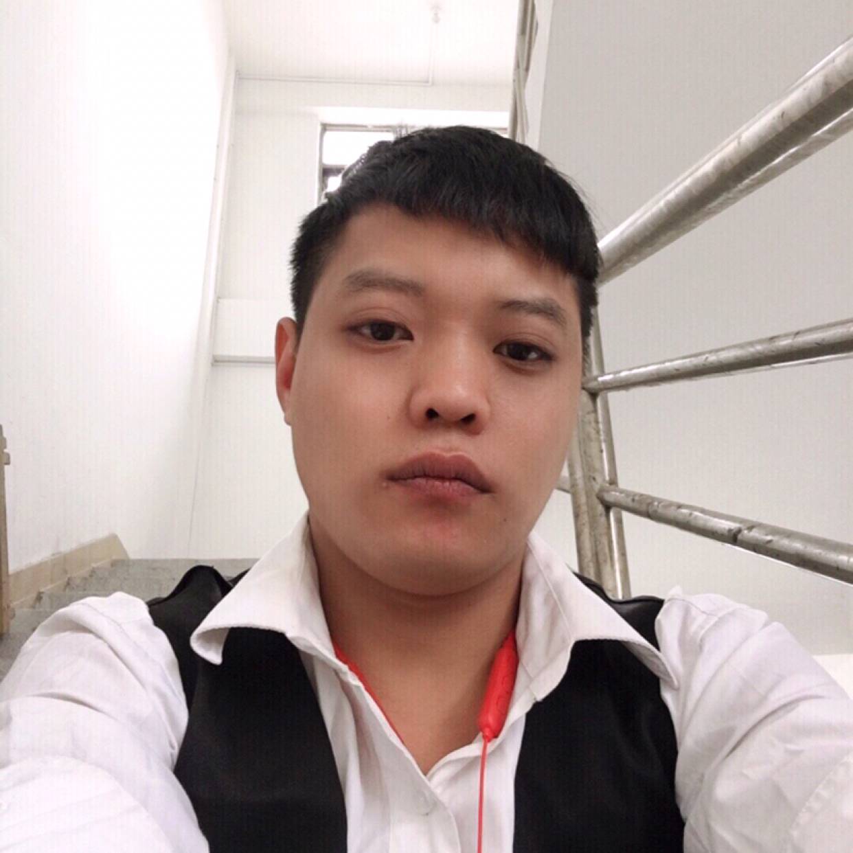 秋月保卫复杂的照片