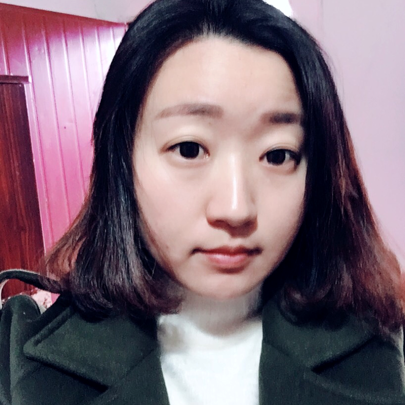 施予的照片