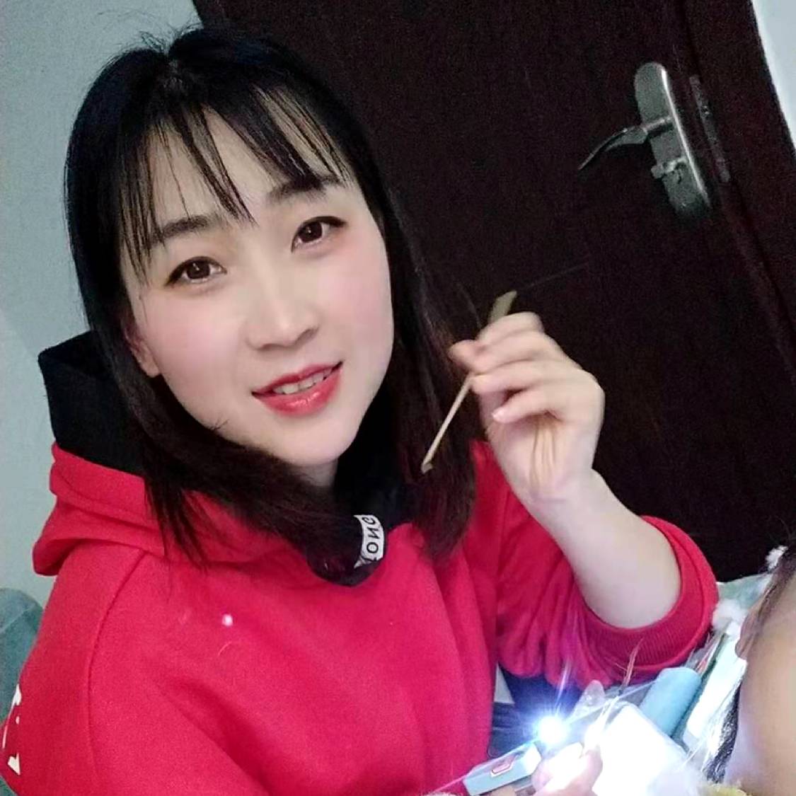 美好踢小笼包的照片