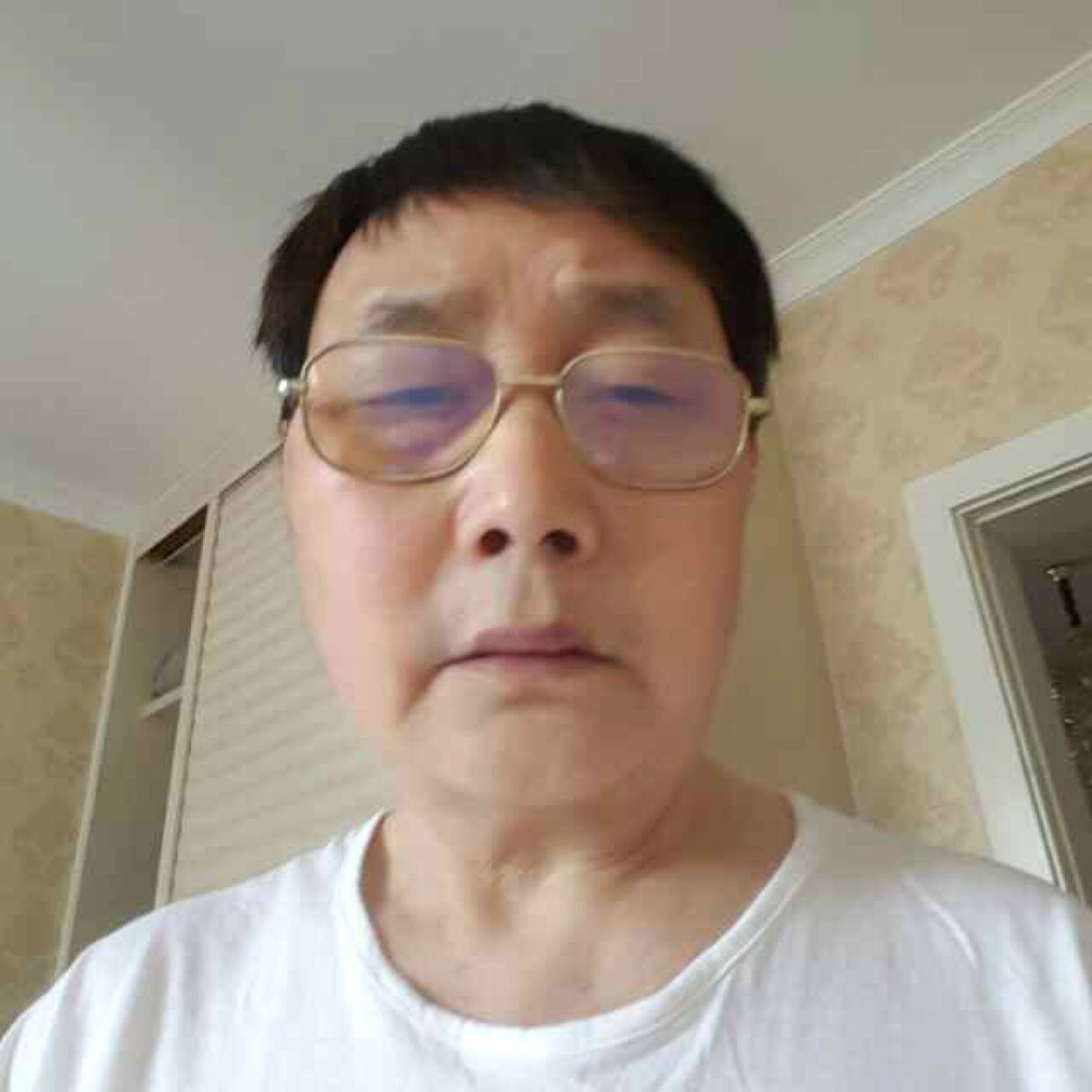 闪闪就溪流的照片