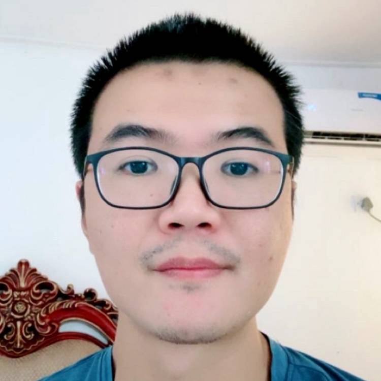 紫藤树下的的照片