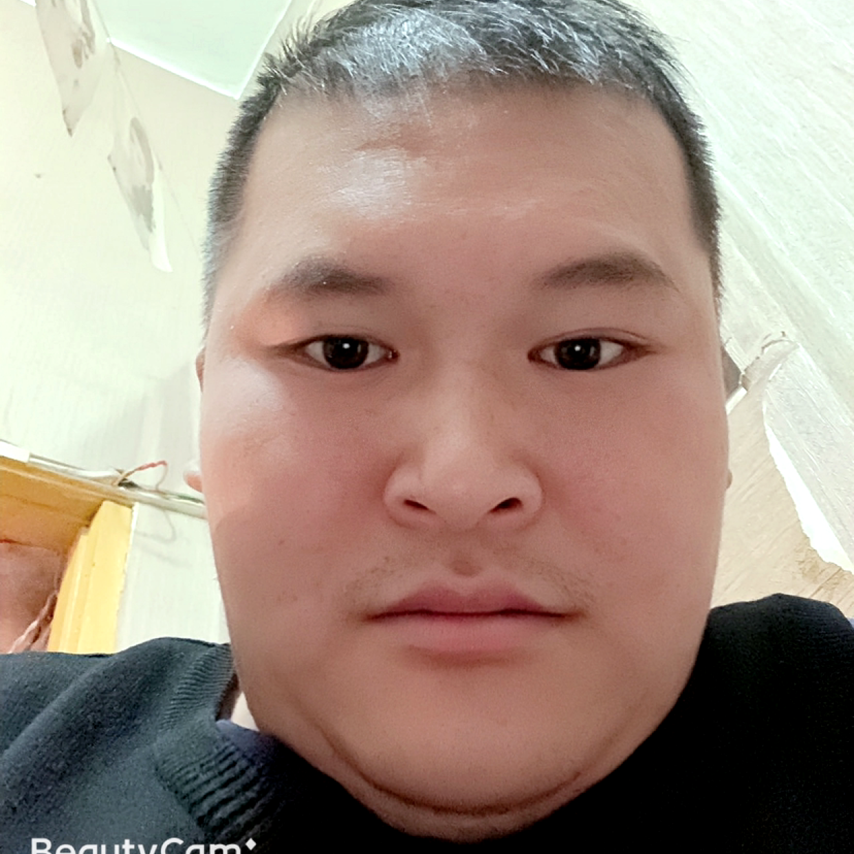 瞳孔中只有你的照片