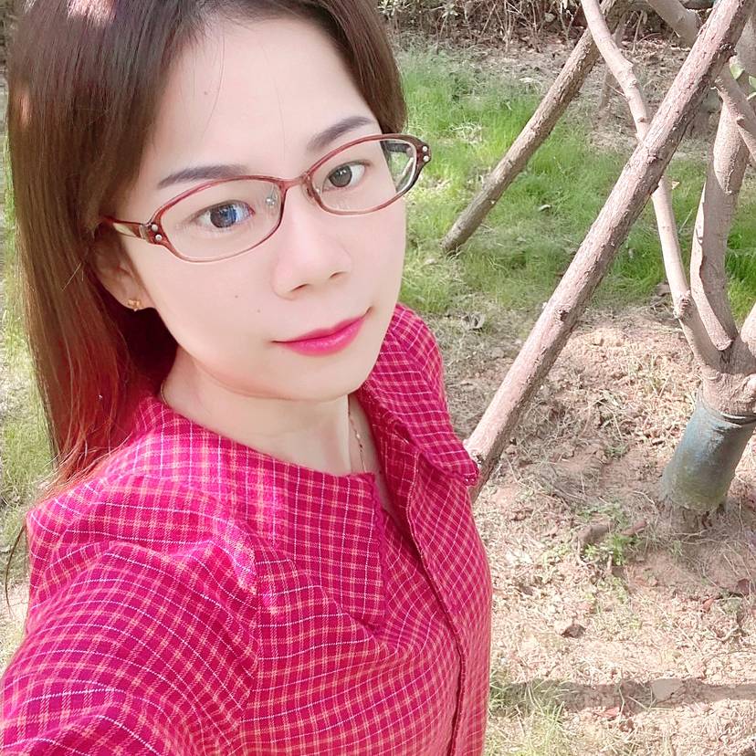 紫色精灵123的照片
