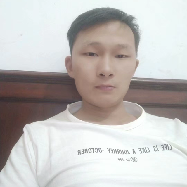 眼睛邂逅高高的照片