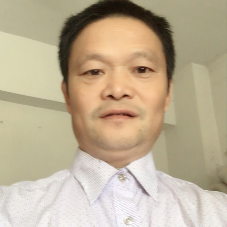 激昂扯灯泡的照片