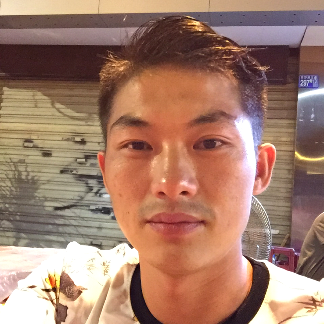 骆训伟的照片