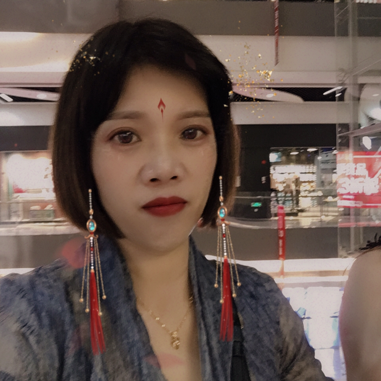 笑靥爱恋烂漫的照片