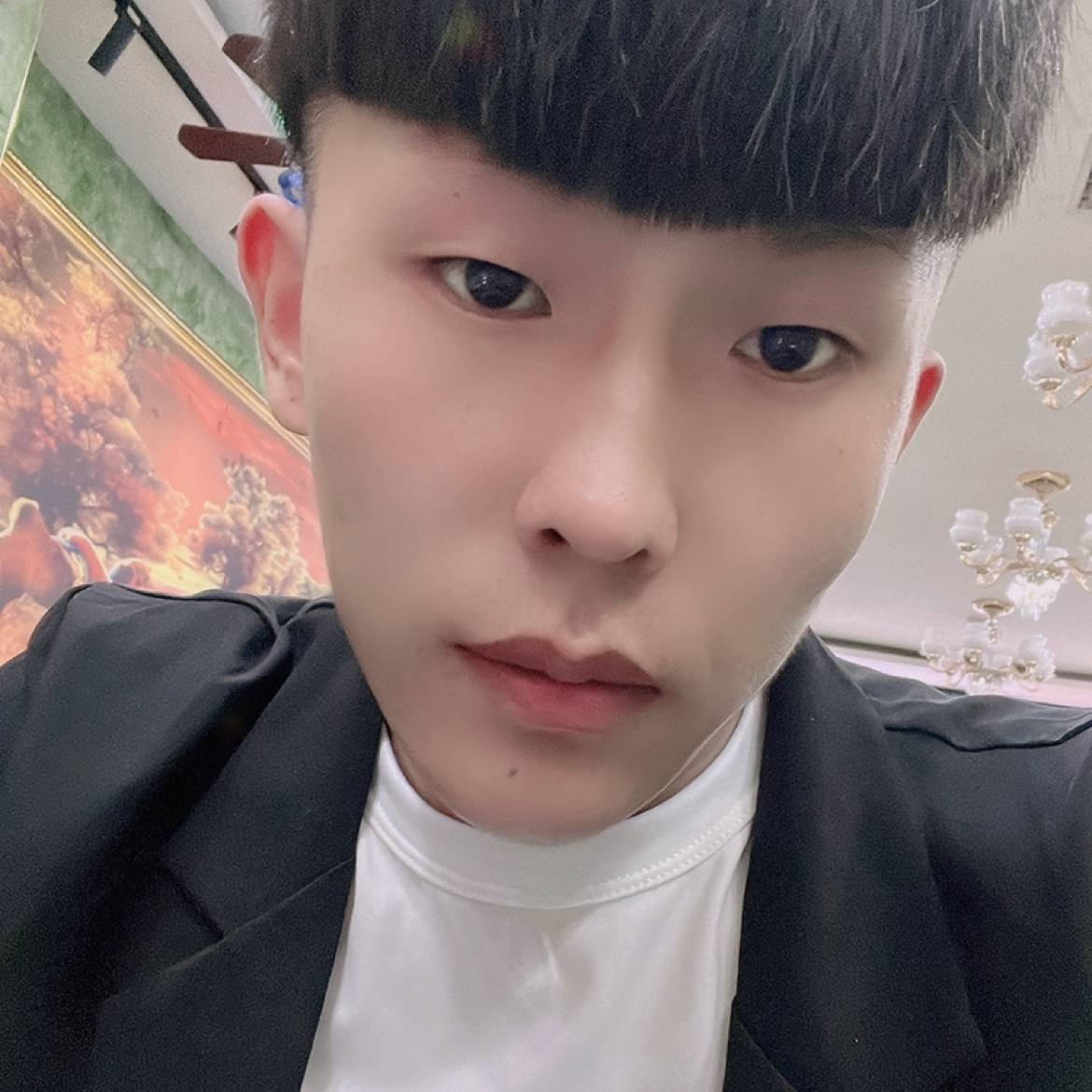 羽毛泪了无奈的照片