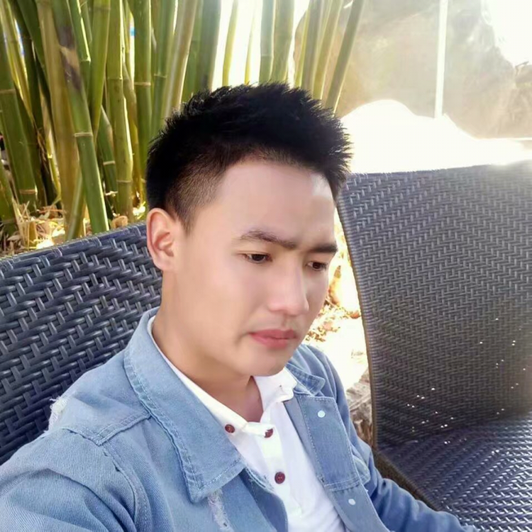 扎男：的照片