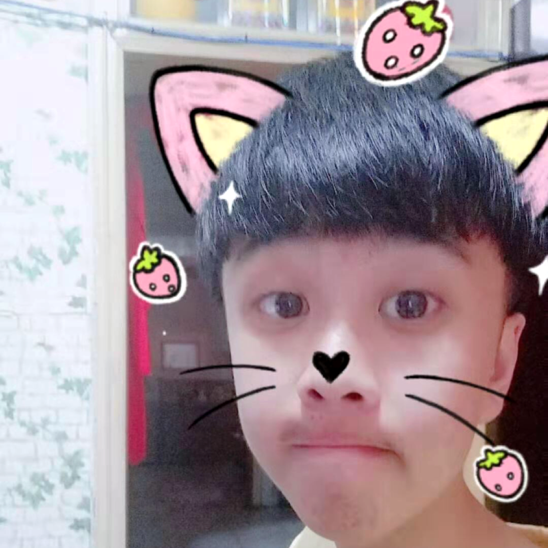 眼睛多情b的照片