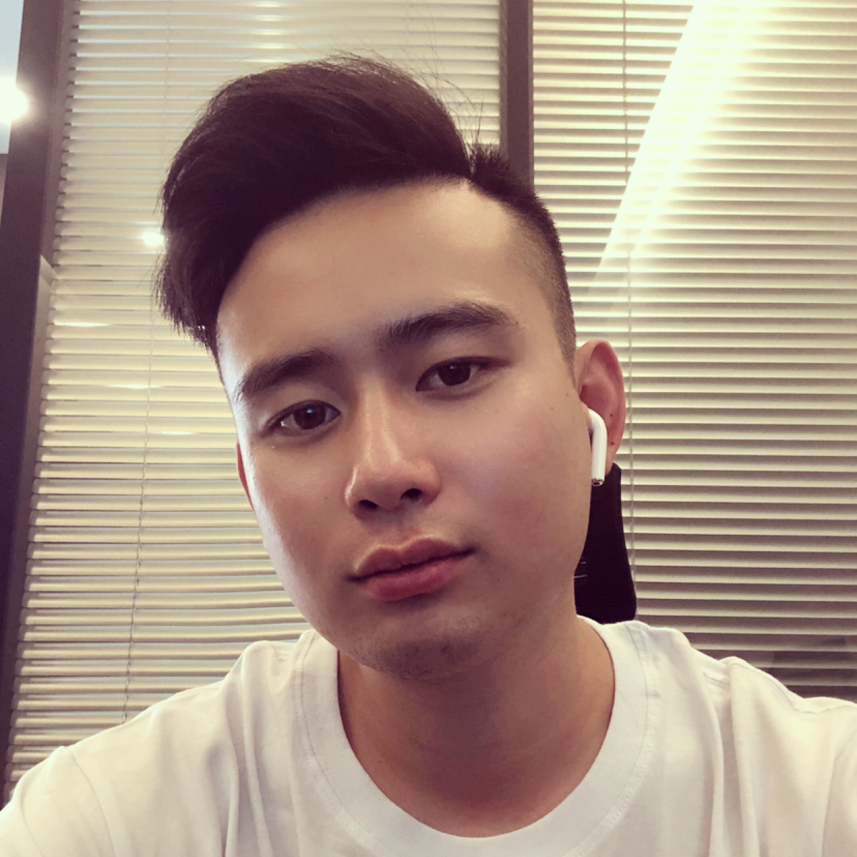 小鸭子吃醋热心的照片