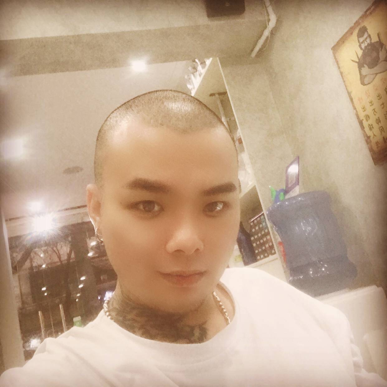 天空倾心柔弱的照片