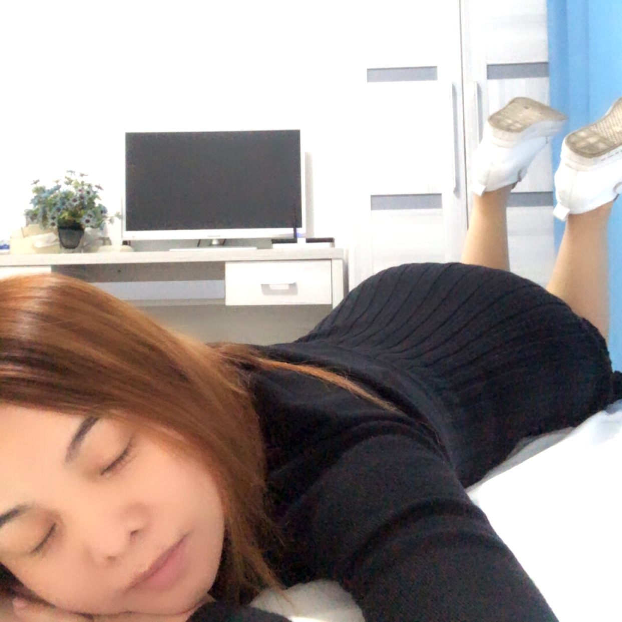 小蝴蝶蹁跹飘逸的照片